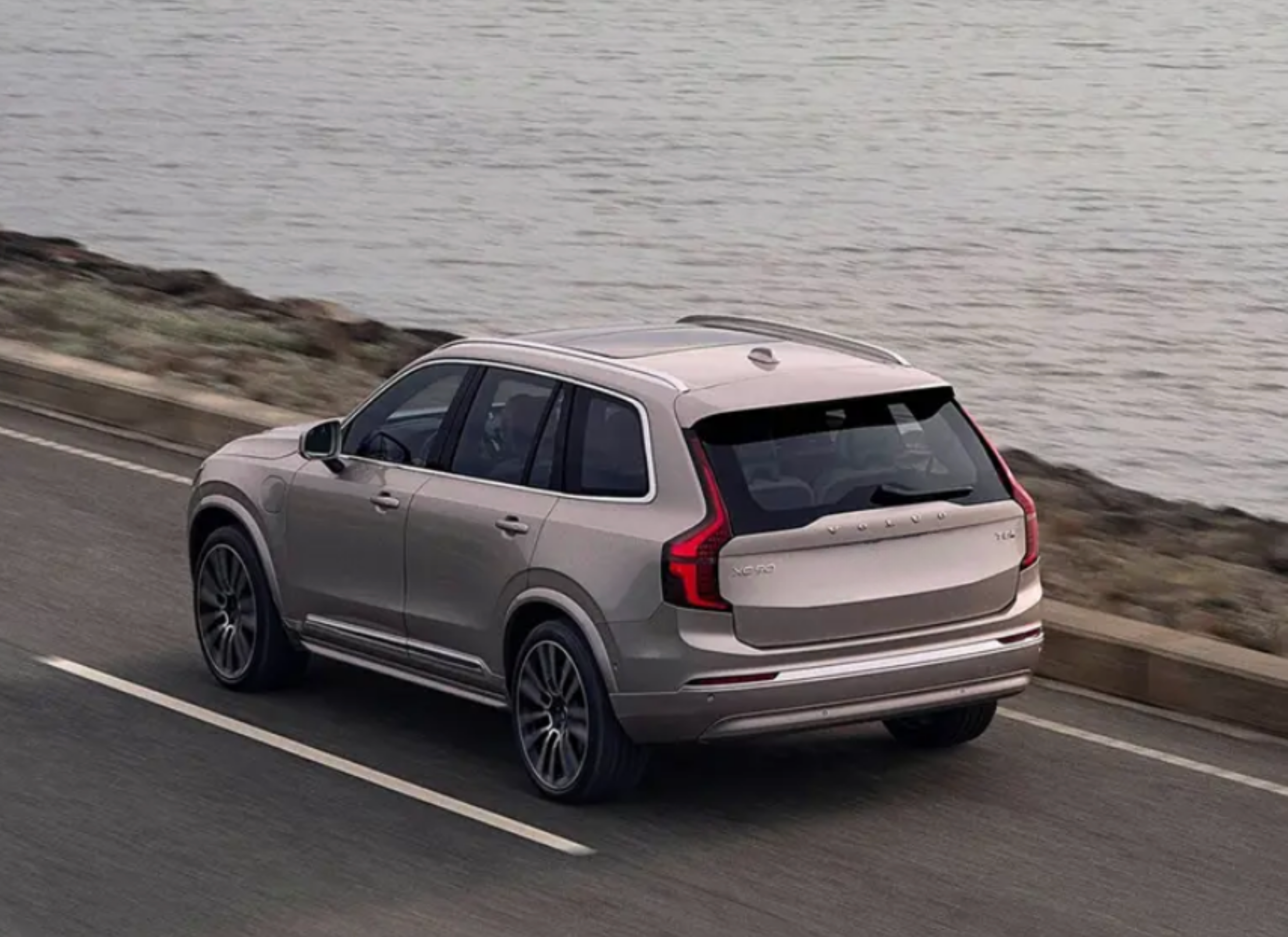VOLVO XC90 ESTATE 2.0 T8 PHEV Plus Dark 5dr AWD Geartronic